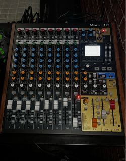 TASCAM 12 Mixer