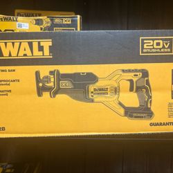 20-Volt MAX XR Cordless Brushless Reciprocating Saw with 20-Volt MAX Compact Lithium-Ion