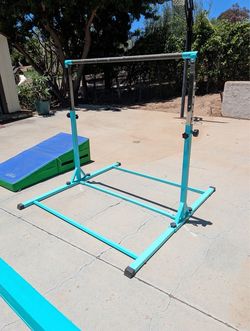 Kids Adjustable Gymnastics Bar and Mats