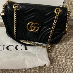 Gucci GG Marmont Medium Bag