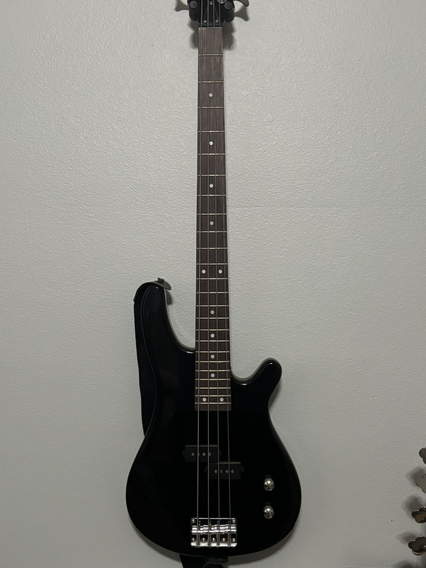 Carlo Robelli Electric Guitar 4 string