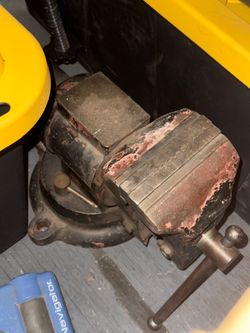 Old Vise