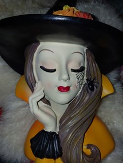 Halloween Witch Bust