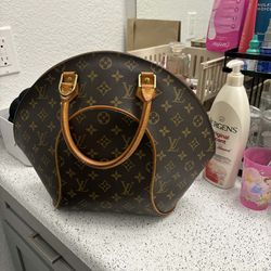 Lv Ellipse