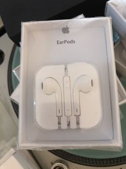 Apple iPhone 6 headphones