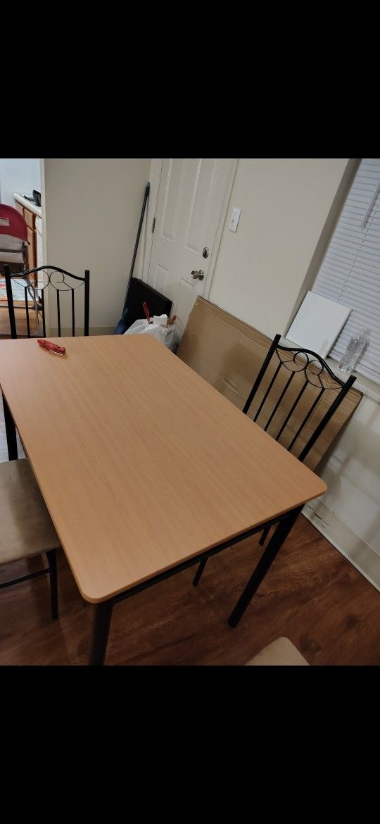 Kitchen Table With 2 Chairs 