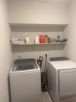Samsung Washer & Dryer Set – Large Capacity – Excellent Condition