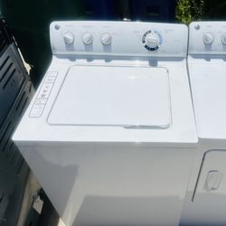 Washer GE ( I hv dryer. It Is Extra. Gas Or Electric) Newer Excellent Condition, GE, Xtra Large Delivery Available, Warranty Is Free