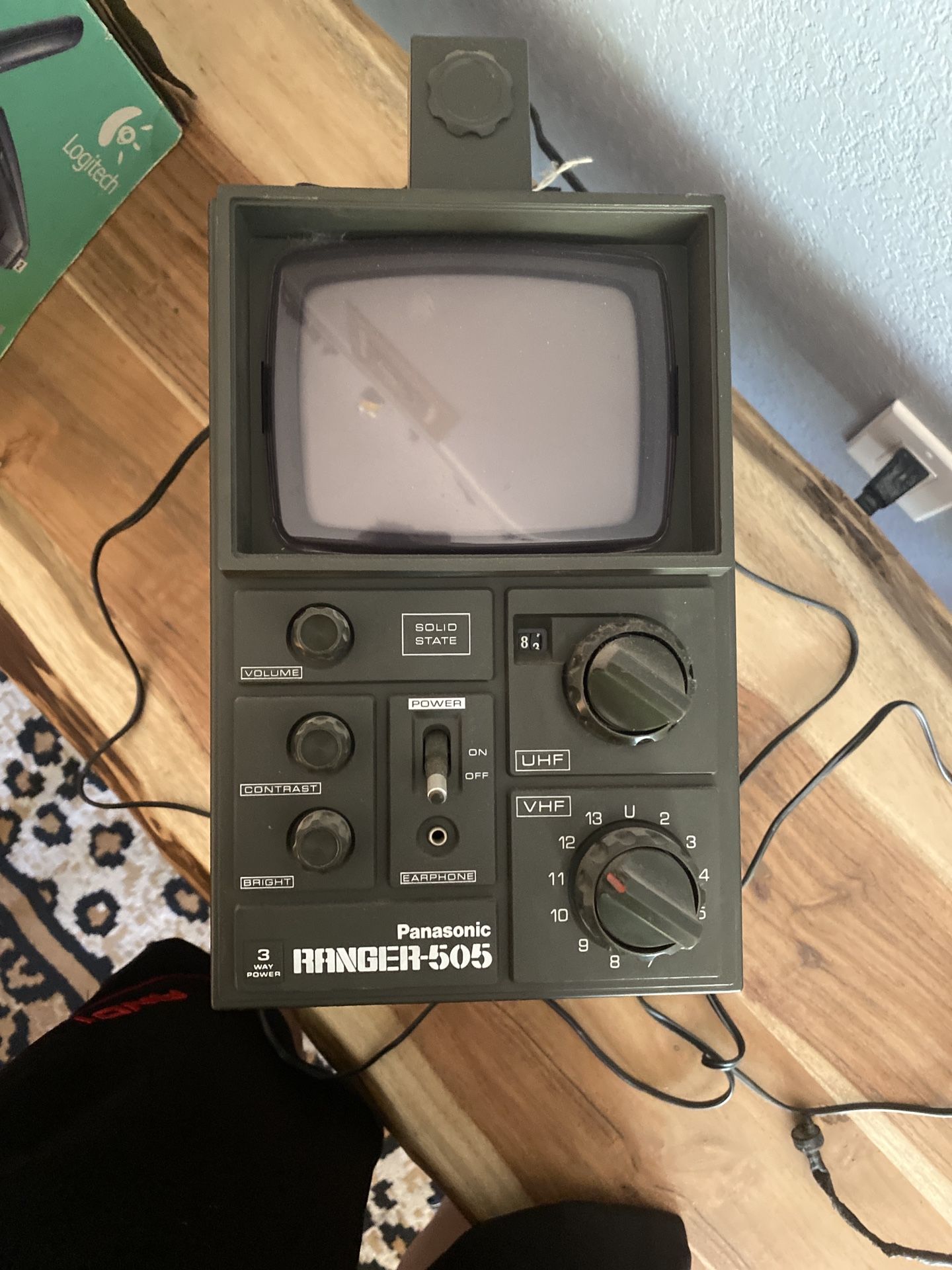 1976 Panasonic Ranger-505 Military-Inspired Portable Analog TV, P880A, Does Not Want To Turn On Easy Fix