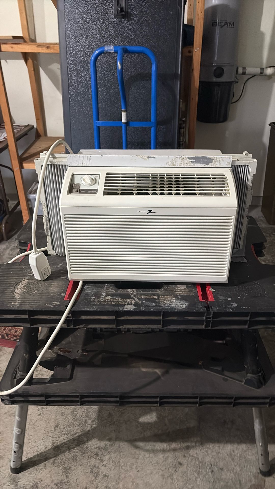 In Window Air conditioner