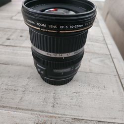 Canon EF-S 10-22mm 3.5-4.5 USM Lens