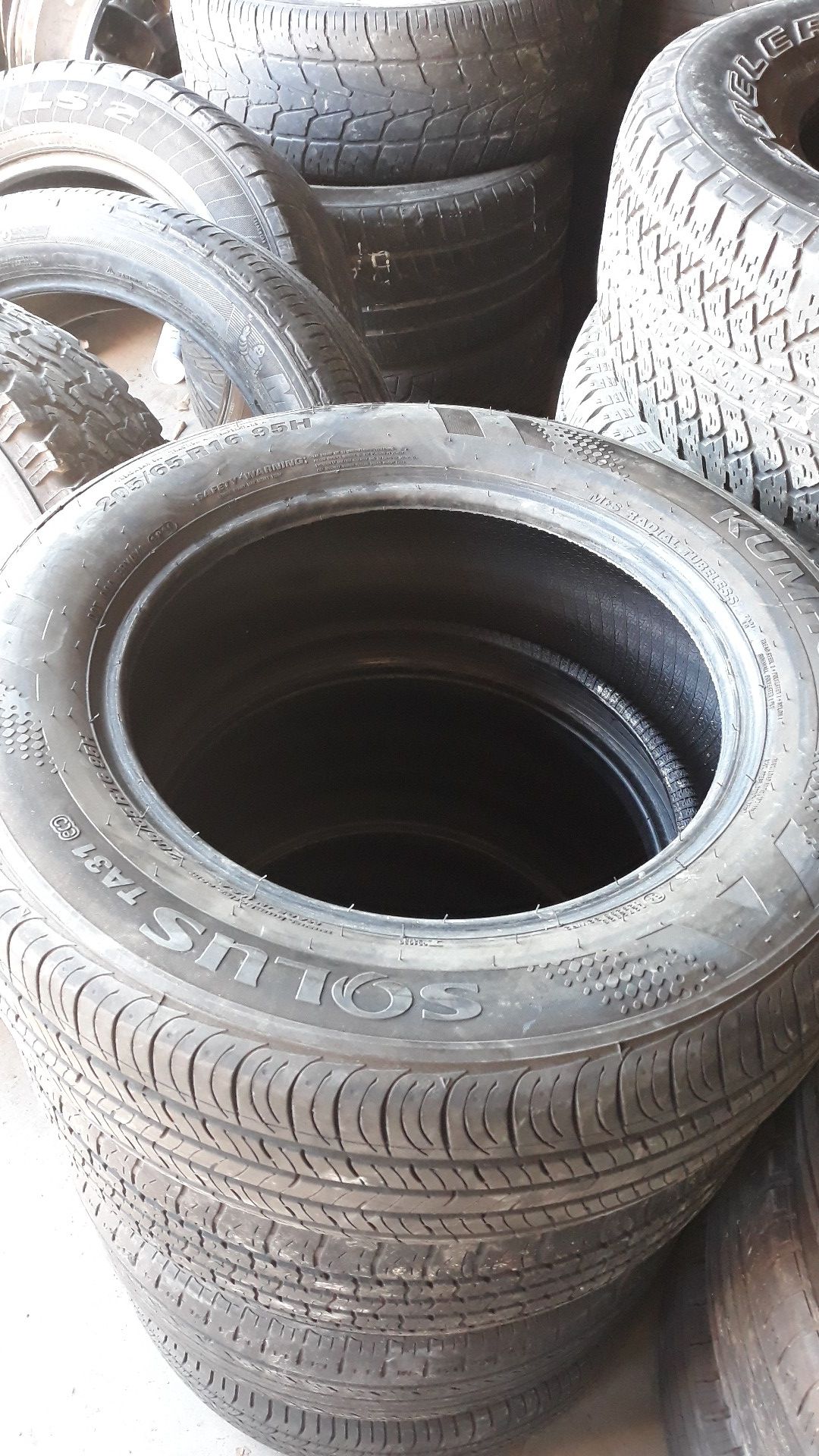 Set of Kumho 205/65/16