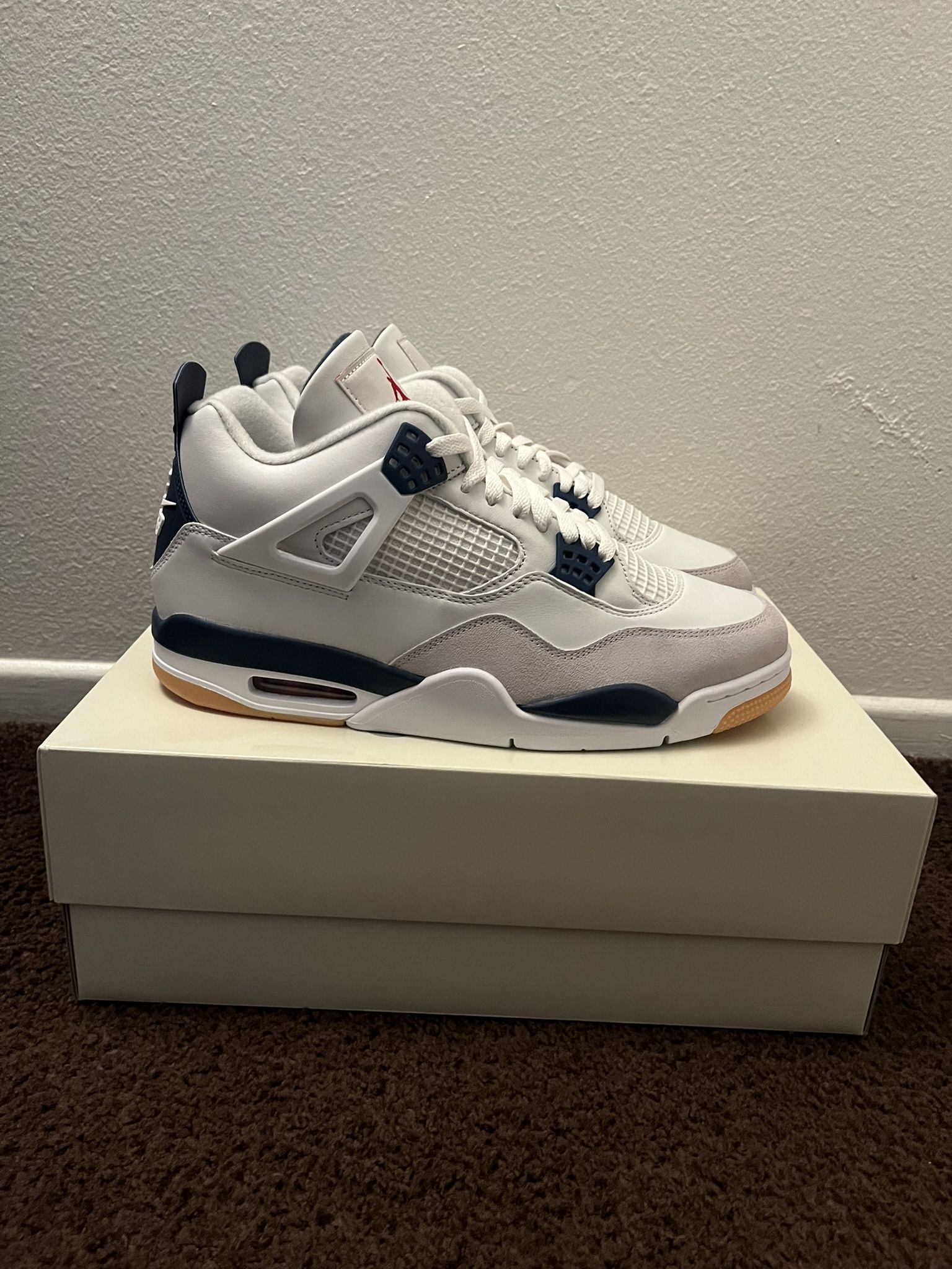 Jordan 4 Retro SB ‘Navy’