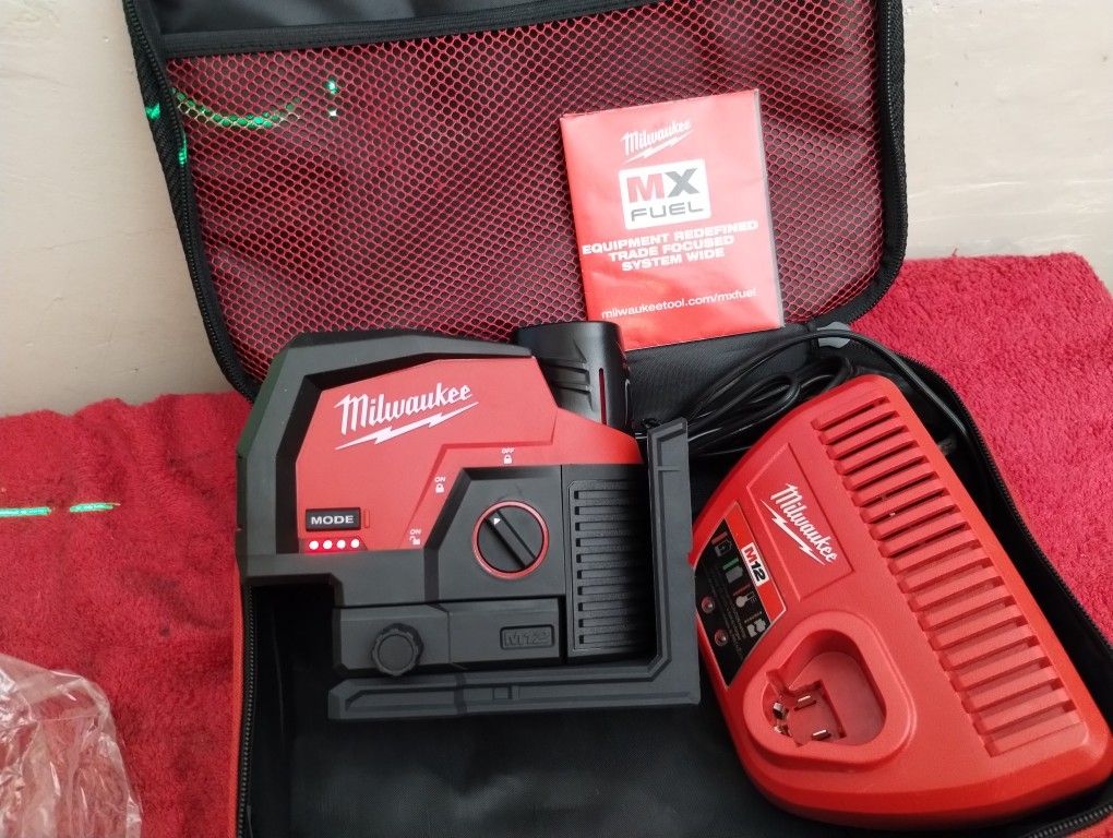 M12 Milwaukee Láser Kit Completo $$350