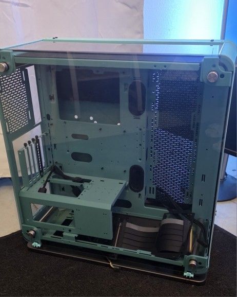 Thermaltake P6 PC Case