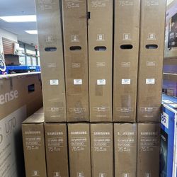 75” Samsung 4K Smart TV (UN75DU7200) 