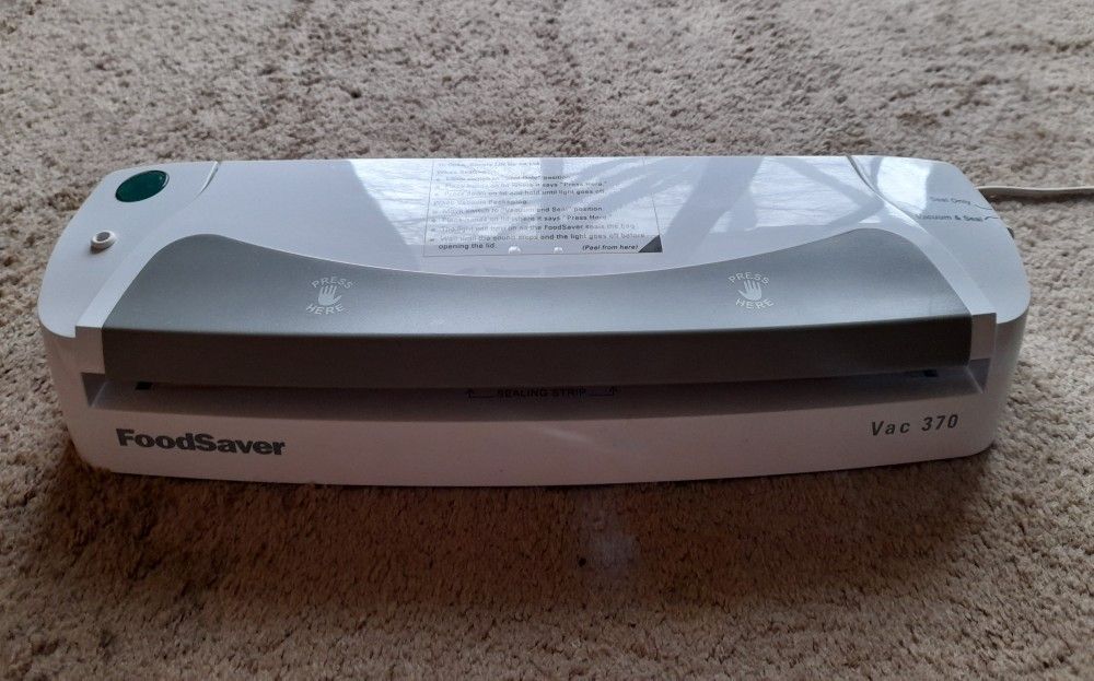 Food Saver Vac 370 - With All The Accessories