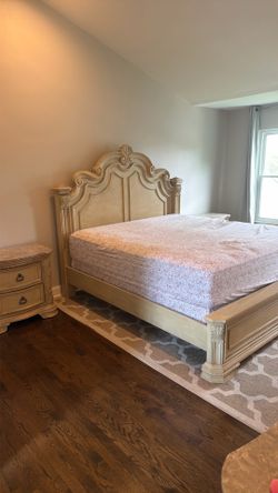 Bedroom set (King)