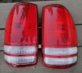 Dodge Dakota Taillights