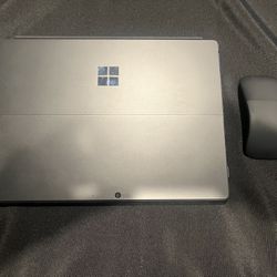 Microsoft Surface Pro 8 - W/Accesories