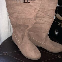 ***FREE BOOTS***👢👢 
