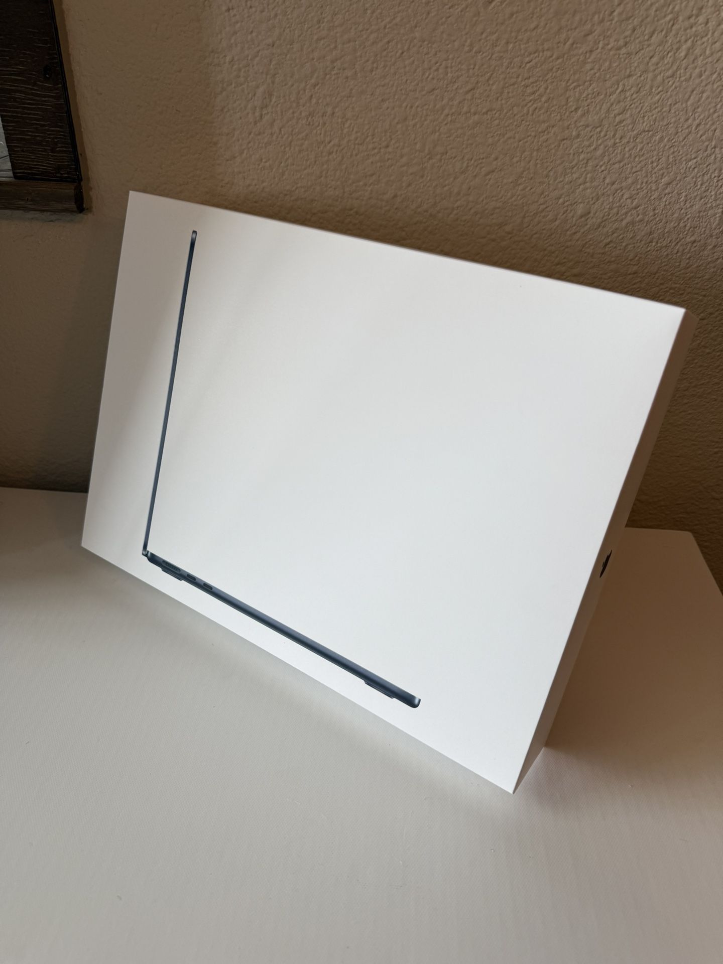 Apple 13” MacBook Air M4 Chip 16GB Ram 256SSD! New in box! We offer financing!