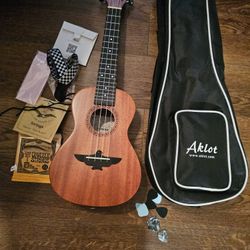 Ukulele Set 23 Inch 