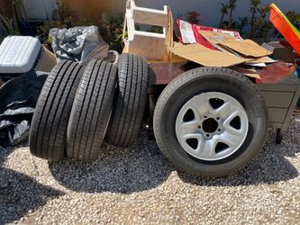 2018 Toyota Tundra OEM Wheels - Set of 4 - With lug nuts and center caps
