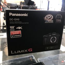 Panasonic GH5