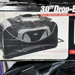 30” Drop Bottom Duffle Bag NEW never Used 