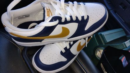 Midnight navy wheat Nike dunk