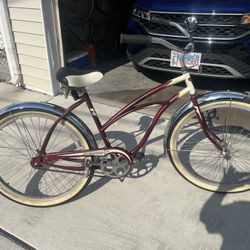 Electra Deluxe Cruiser Bike