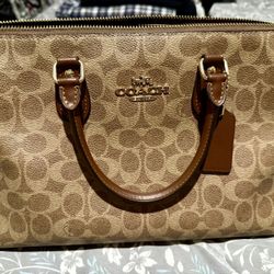 Coach Signature Canvas Bag - Purse 