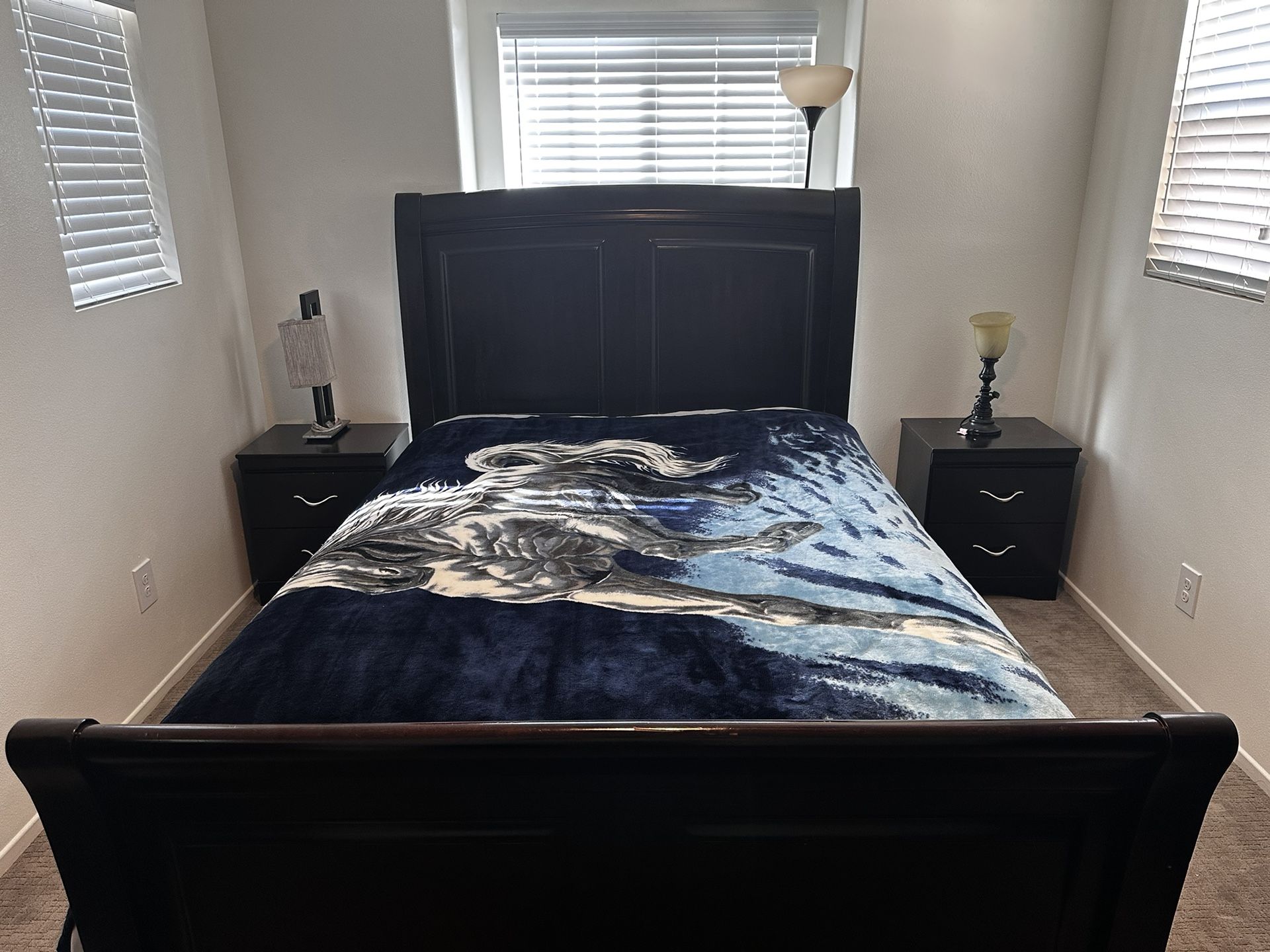 Ashleys Queen size Bedroom Set (w/ Mattress)