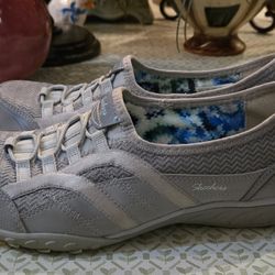 Ladies Slip On Gray Skechers 
