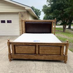 I am selling a king frame rustic wood bed with leather backrest, its 2 box springs and its double-sided Serta brand mattress, excellent conditions $70