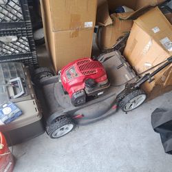 Exi 725 Briggs And Stratten Lawn Mower ..obo.