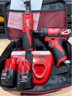 Milwaukee m12 Screwdriver and 3/8 Ratchet combo with batteries and charger