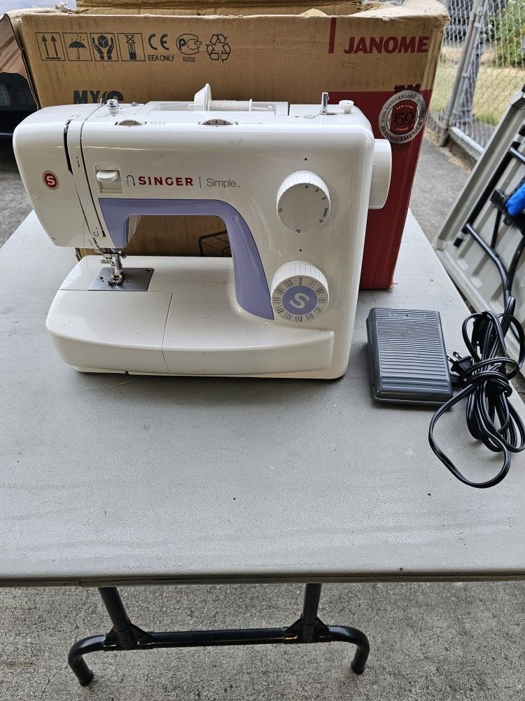 Singer Sawing Machine