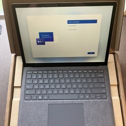 Microsoft Surface Laptop 5 13.5” [New]
