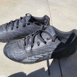 Kids Puma Soccer Cleats