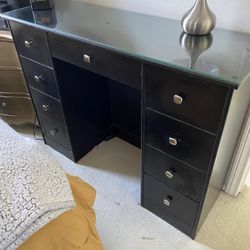 Dresk or vanity for sale