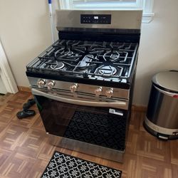 Frigidaire Stove
