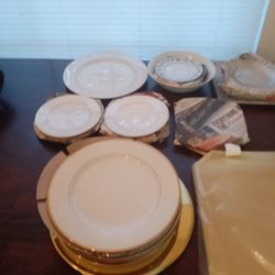 Lenox Bone China Erica Full Dinnerware Set