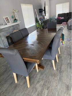 Dining room table