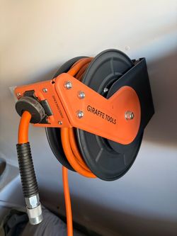 Giraffe Tools Retractable Air Hose Reel
