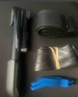 Emergency Mini Bike Pump & Tire Lever