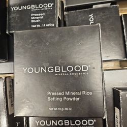 Youngblood Pressed Mineral Rice Powder Colour: Dark
