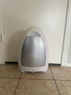 Eyevac touchless vacuum