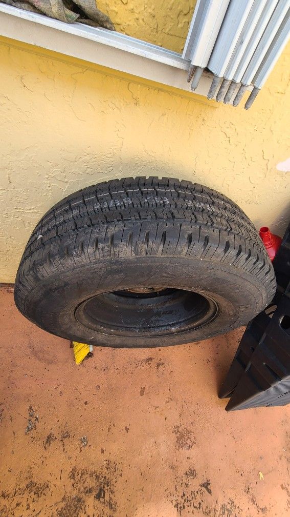 Buen Precio Todo El Neumatico $40 Lis Candados $20 LA Pulidora$25 ,los Strap $60